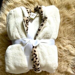 Royal Standard Hooded Robe